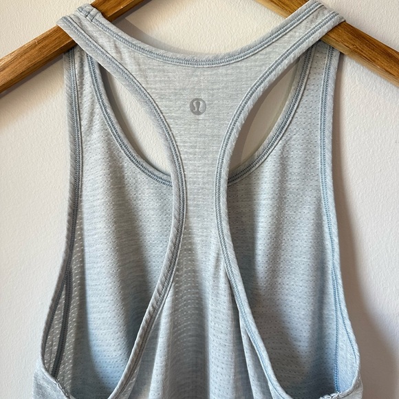 lululemon Long Distance Running Tank Heathered Hail Size 4 - Picture 8 of 15